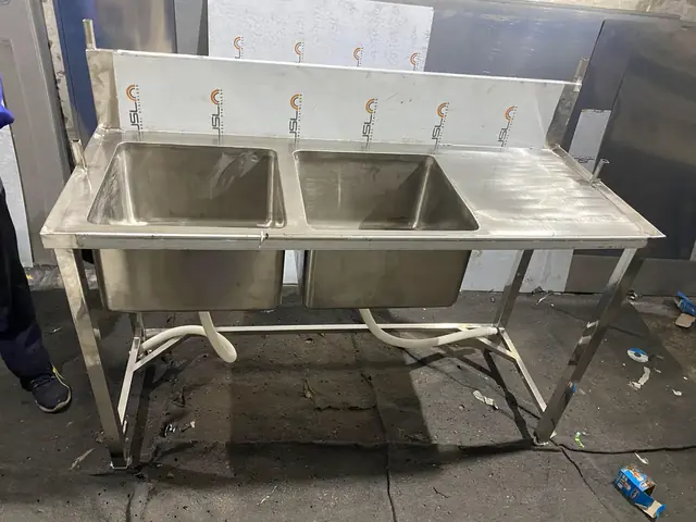 SS Sink Unit & Wash Bashing